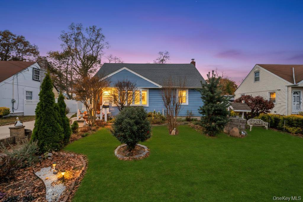 Uniondale, NY 11553,626 Winthrop DR