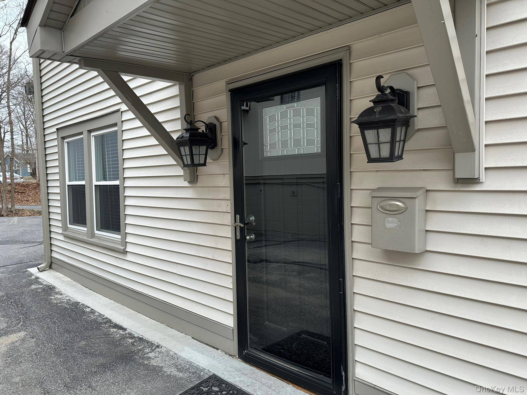 Brewster, NY 10509,973 Route 22 #B