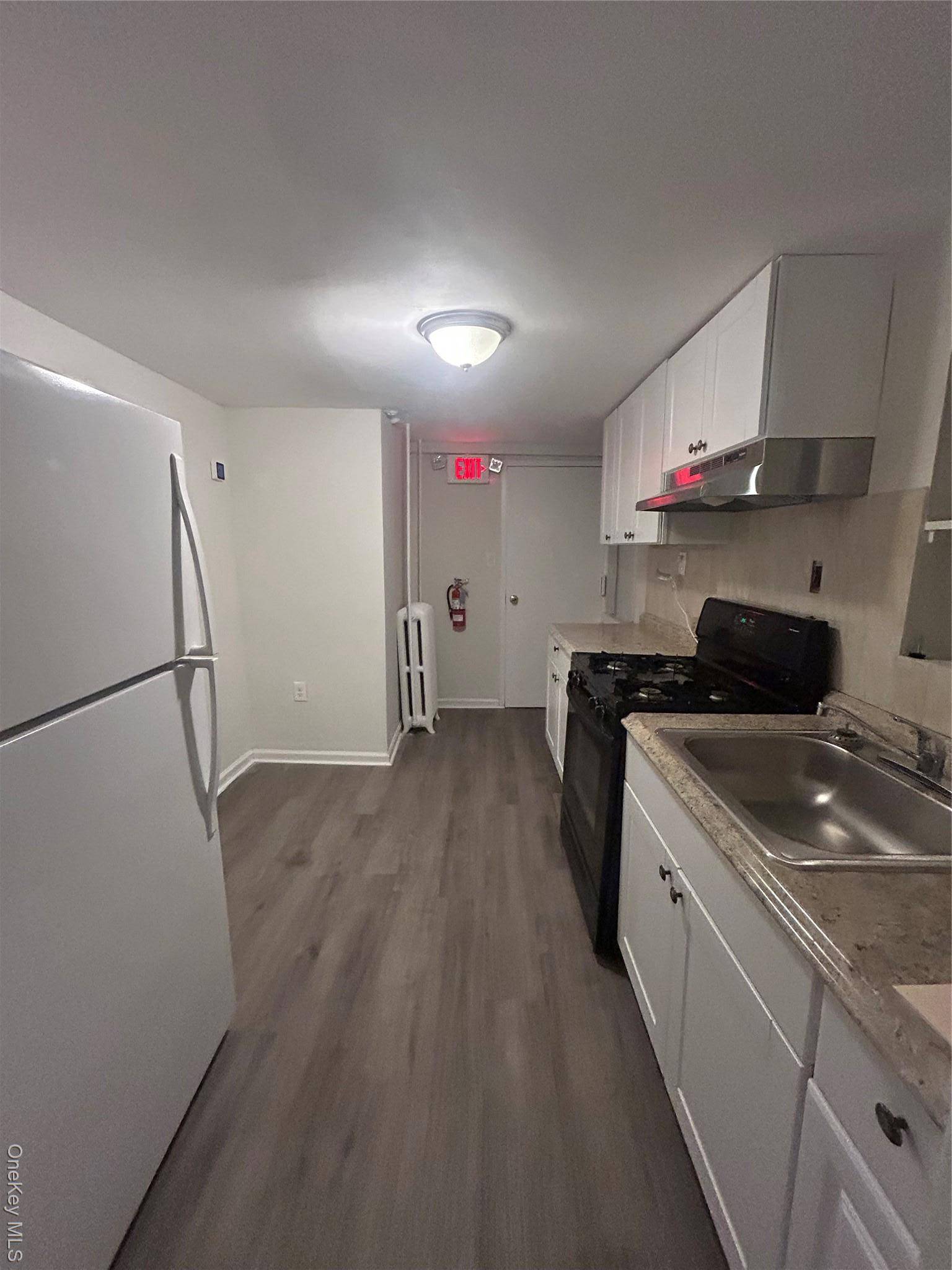 Yonkers, NY 10701,144 Waverly ST #1