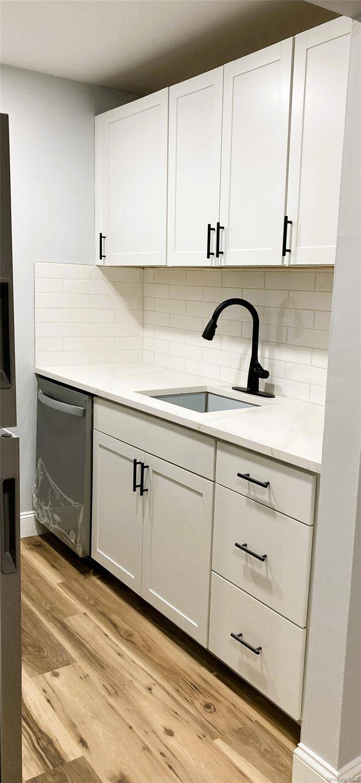 Yonkers, NY 10710,130 Colonial Pkwy #1C