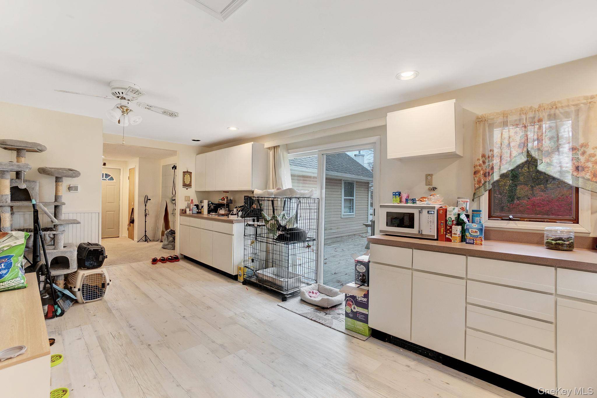 Rocky Point, NY 11778,8 evergreen RD