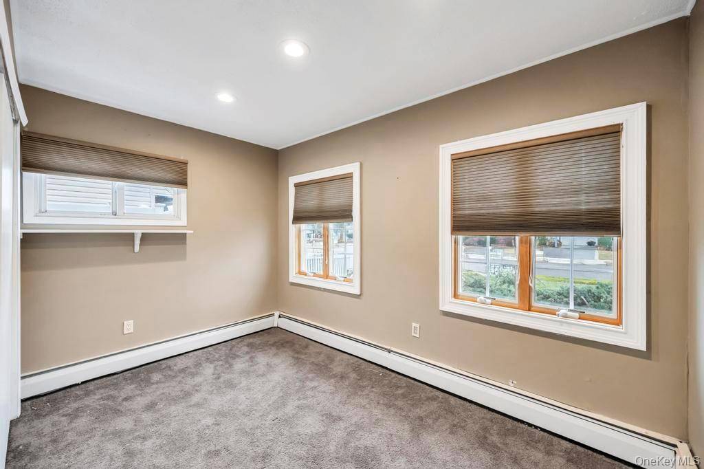 Levittown, NY 11756,143 Blacksmith RD