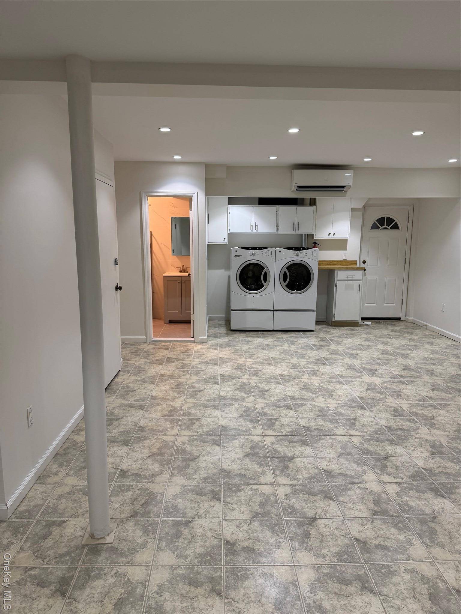 Flushing, NY 11358,2907A 159th ST