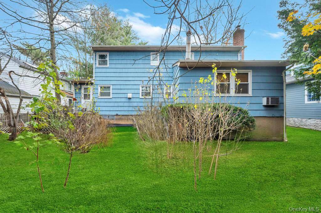 East Williston, NY 11596,441 Roslyn RD