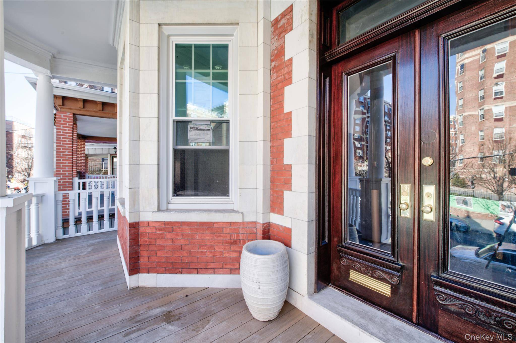 Bronx, NY 10458,330 E 198th ST