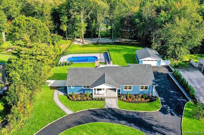 Dix Hills, NY 11746,9 Susan LN
