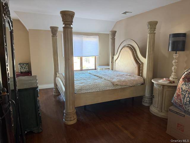 South Floral Park, NY 11001,155 Memphis AVE