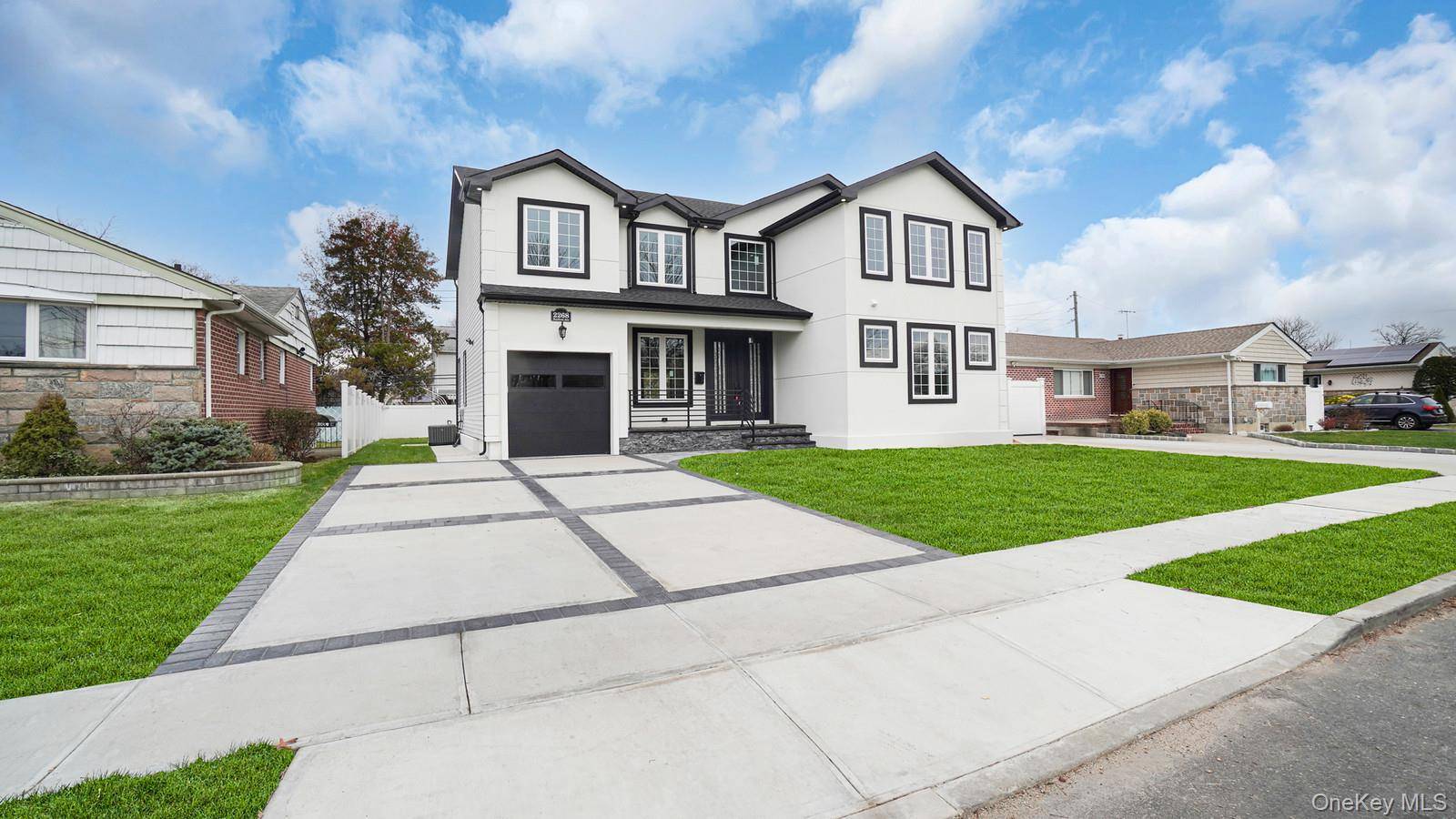 Elmont, NY 11003,2268 Renfrew AVE