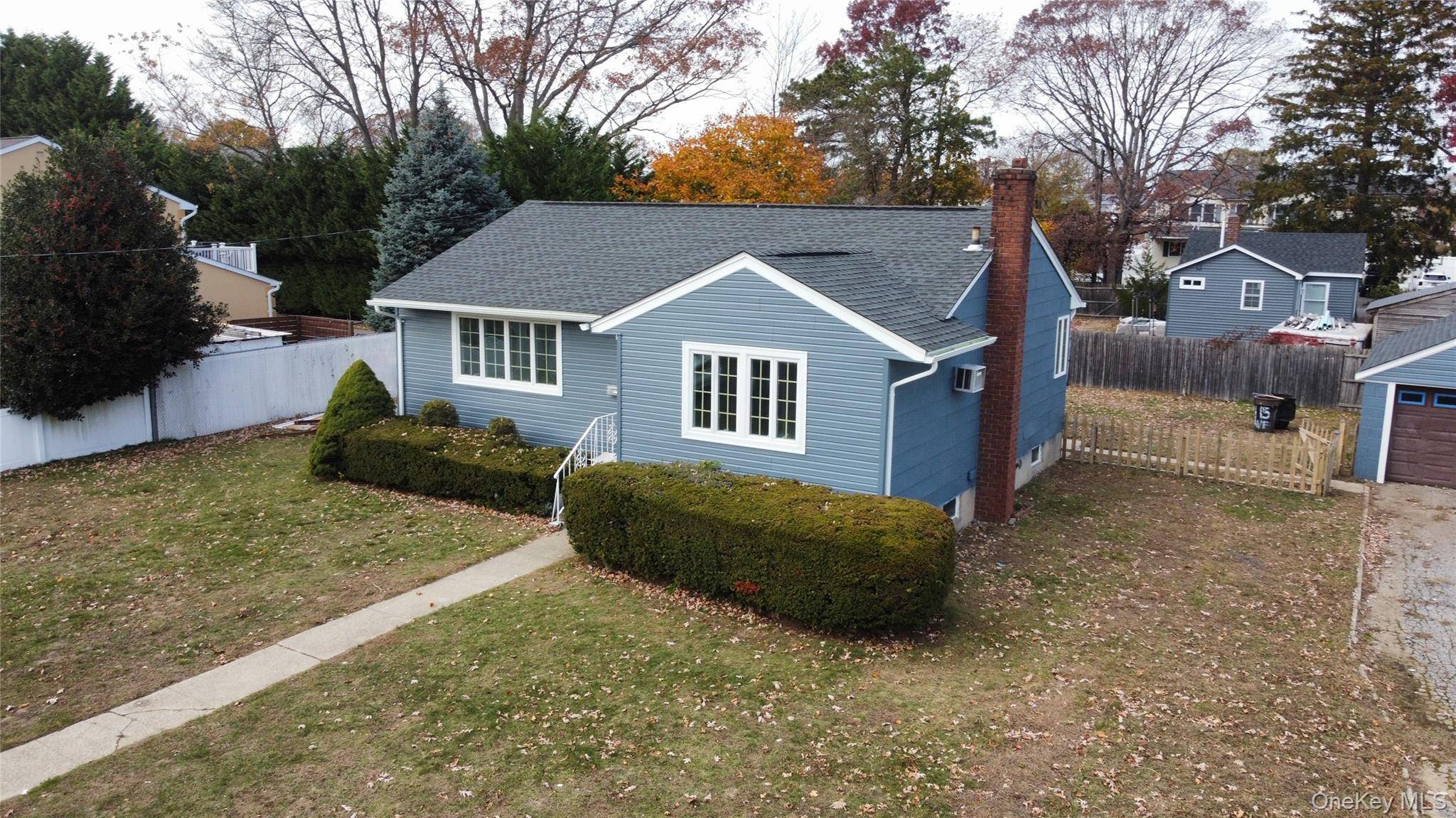 West Babylon, NY 11704,1536 5th ST