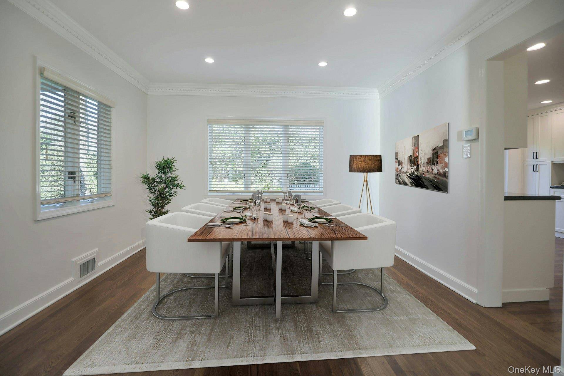 East Hills, NY 11577,81 Round Hill RD