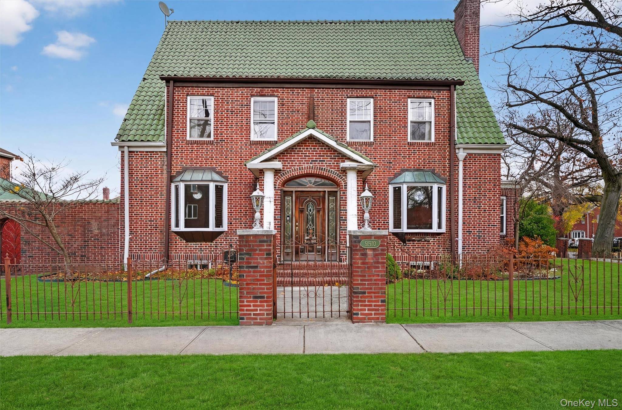 Bronx, NY 10469,2300 Gunther AVE