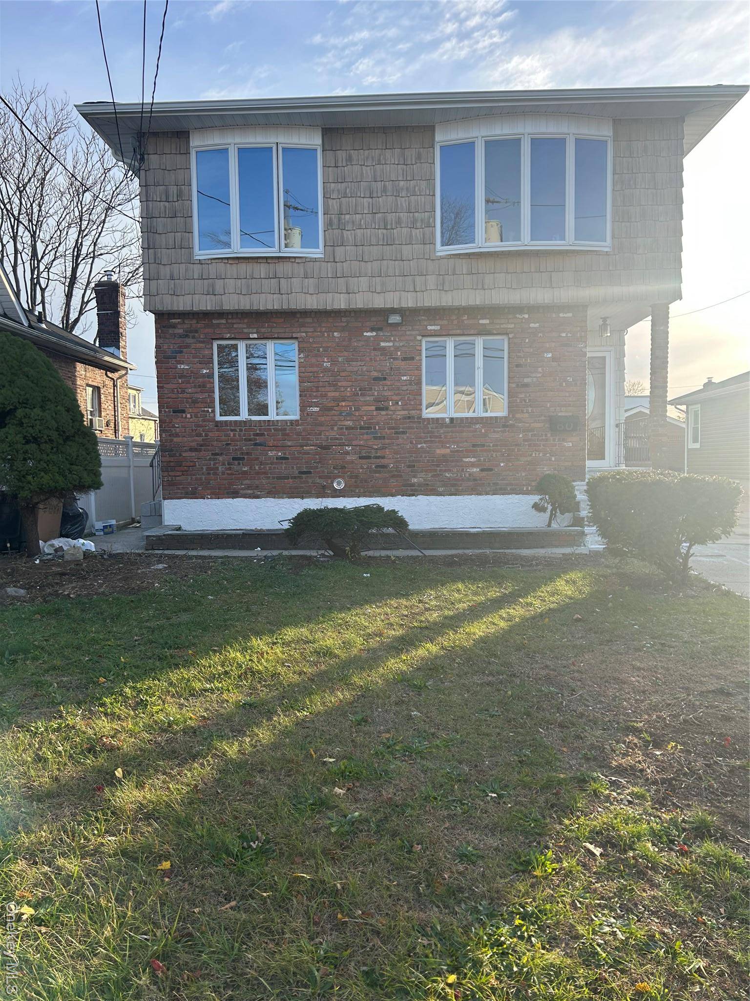 Valley Stream, NY 11580,60 Saint Johns AVE