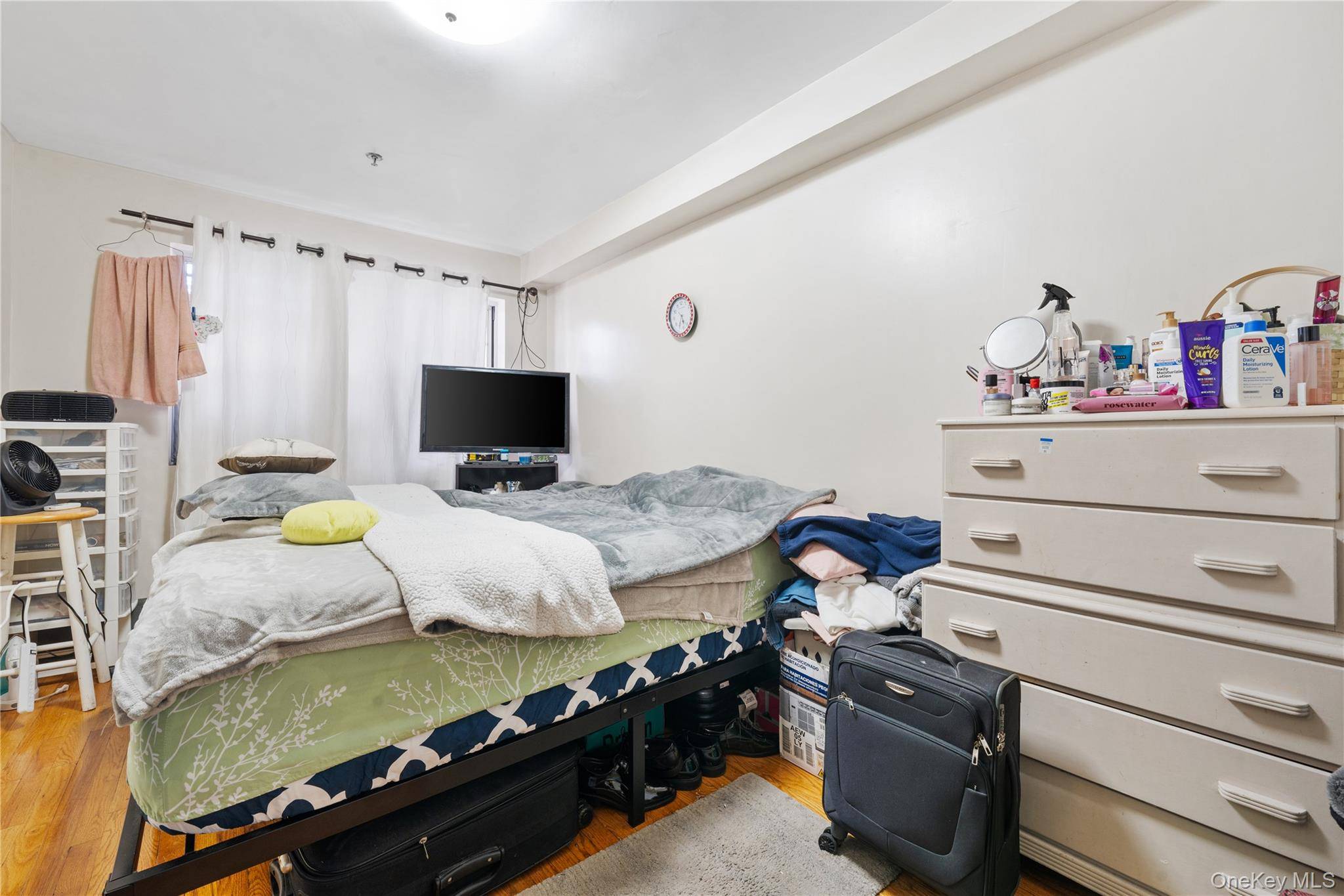 Corona, NY 11368,10810 35th AVE