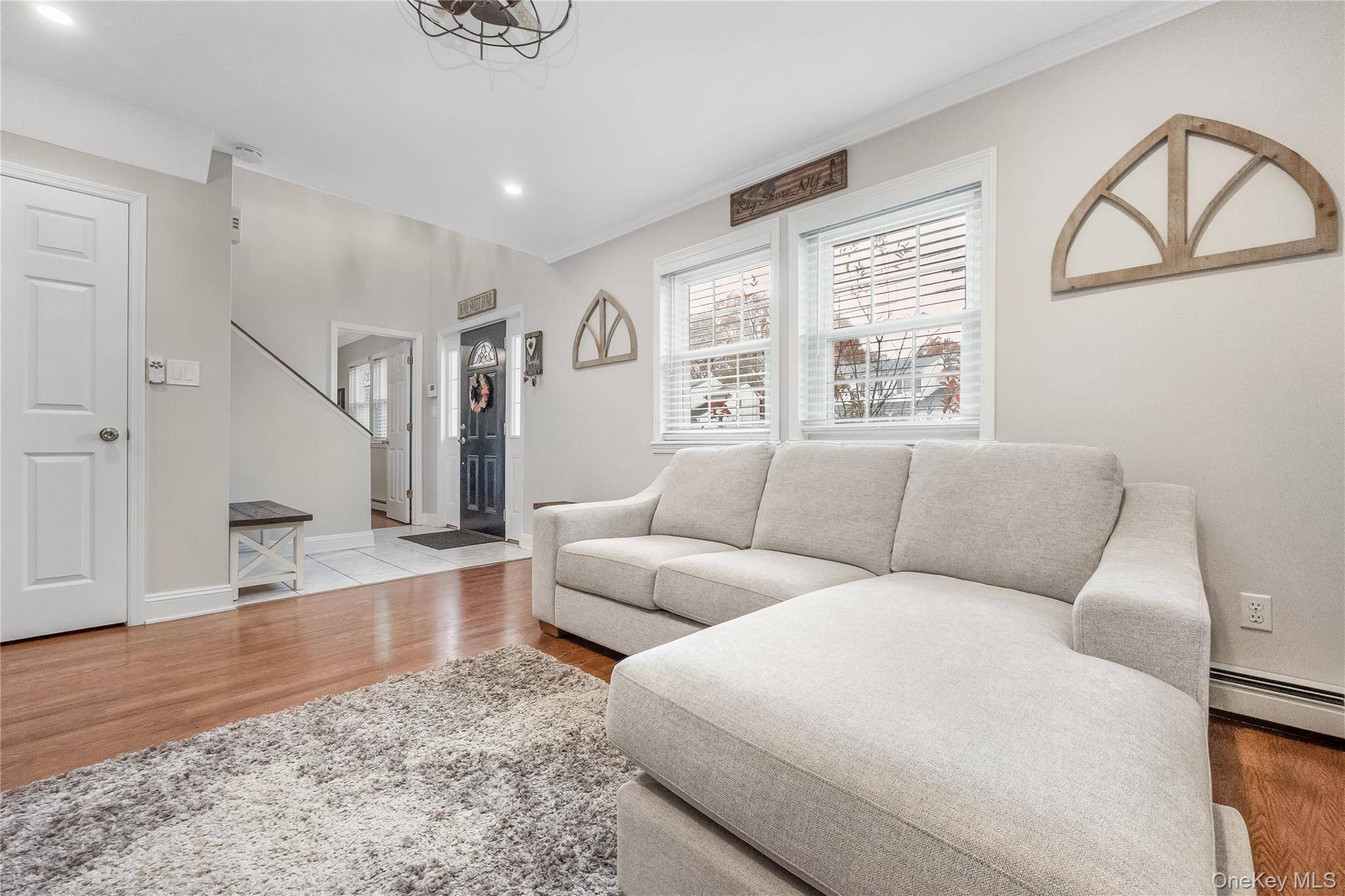 Bay Shore, NY 11706,1291 Boston AVE