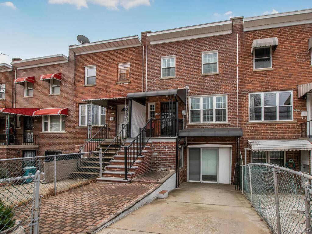 Bronx, NY 10469,3337 Eastchester RD