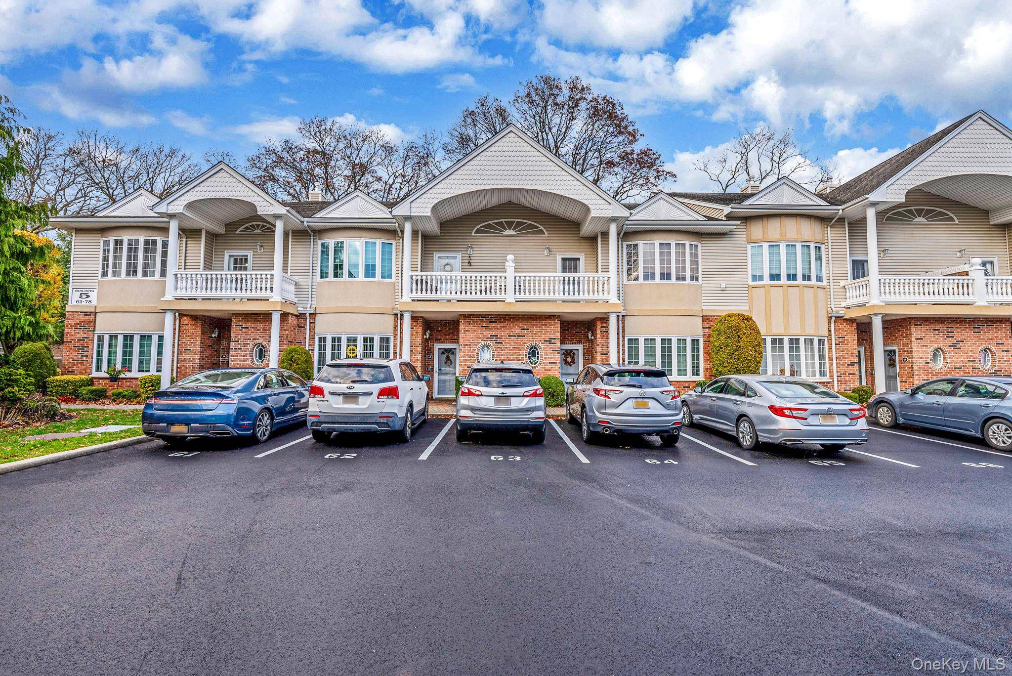 Amityville, NY 11701,66 Sarah CT