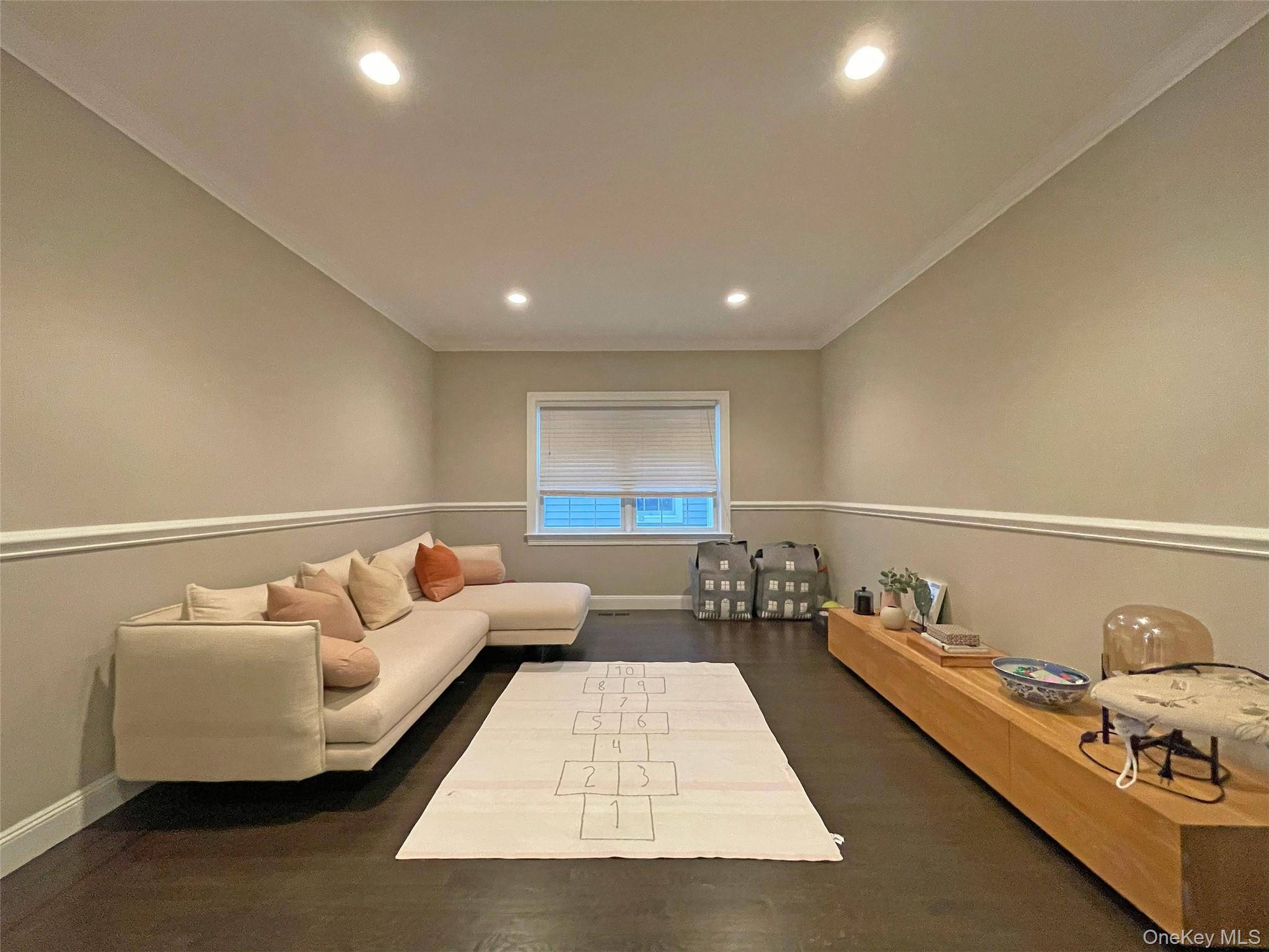 Mamaroneck, NY 10543,1019 Grove ST