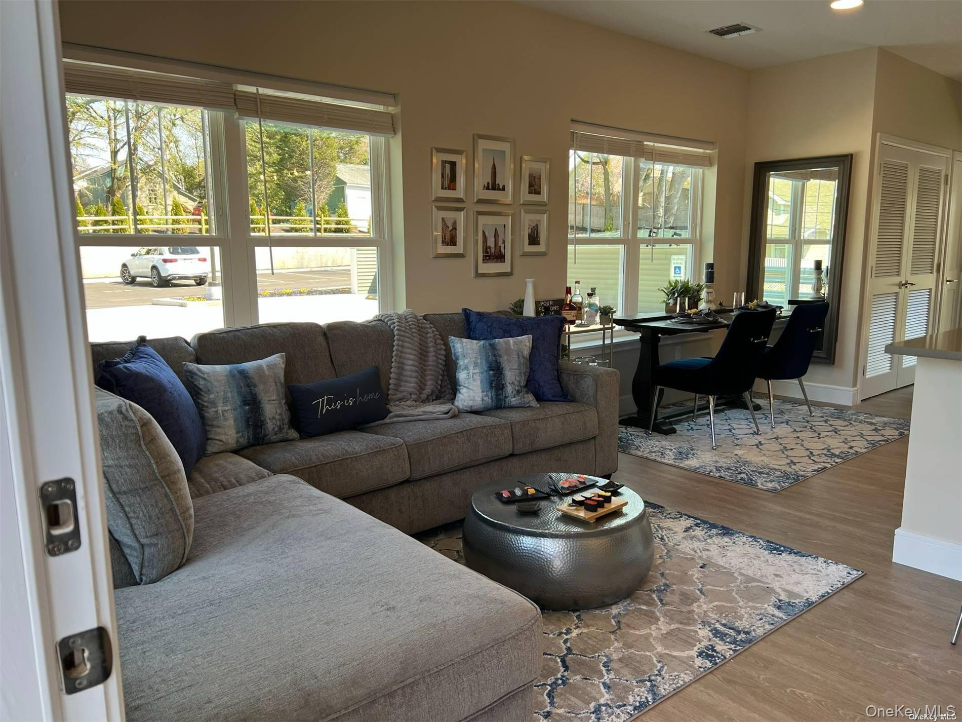 Huntington Station, NY 11746,1080 New York AVE #303