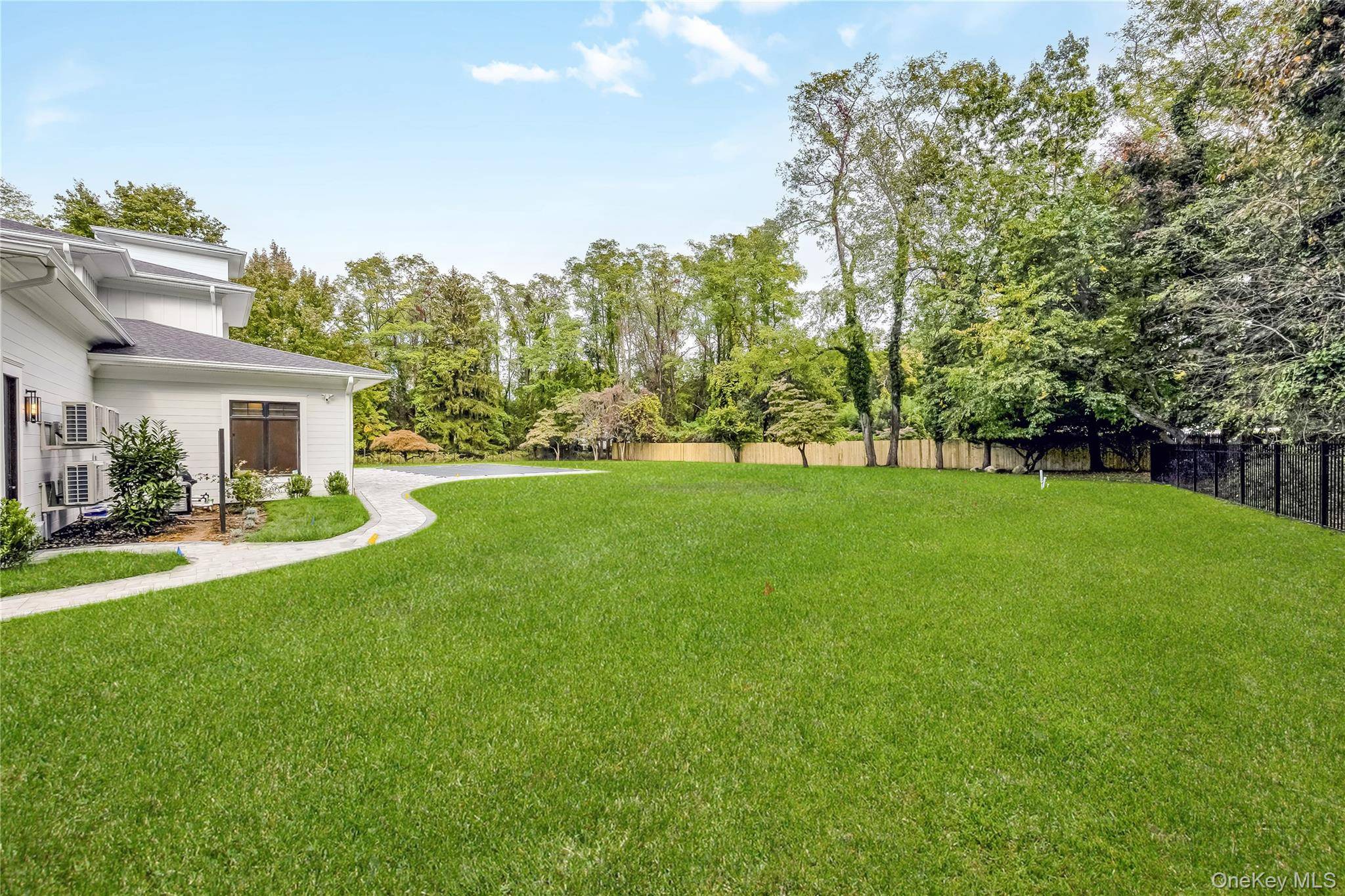 Nissequogue, NY 11780,523 Long Beach RD