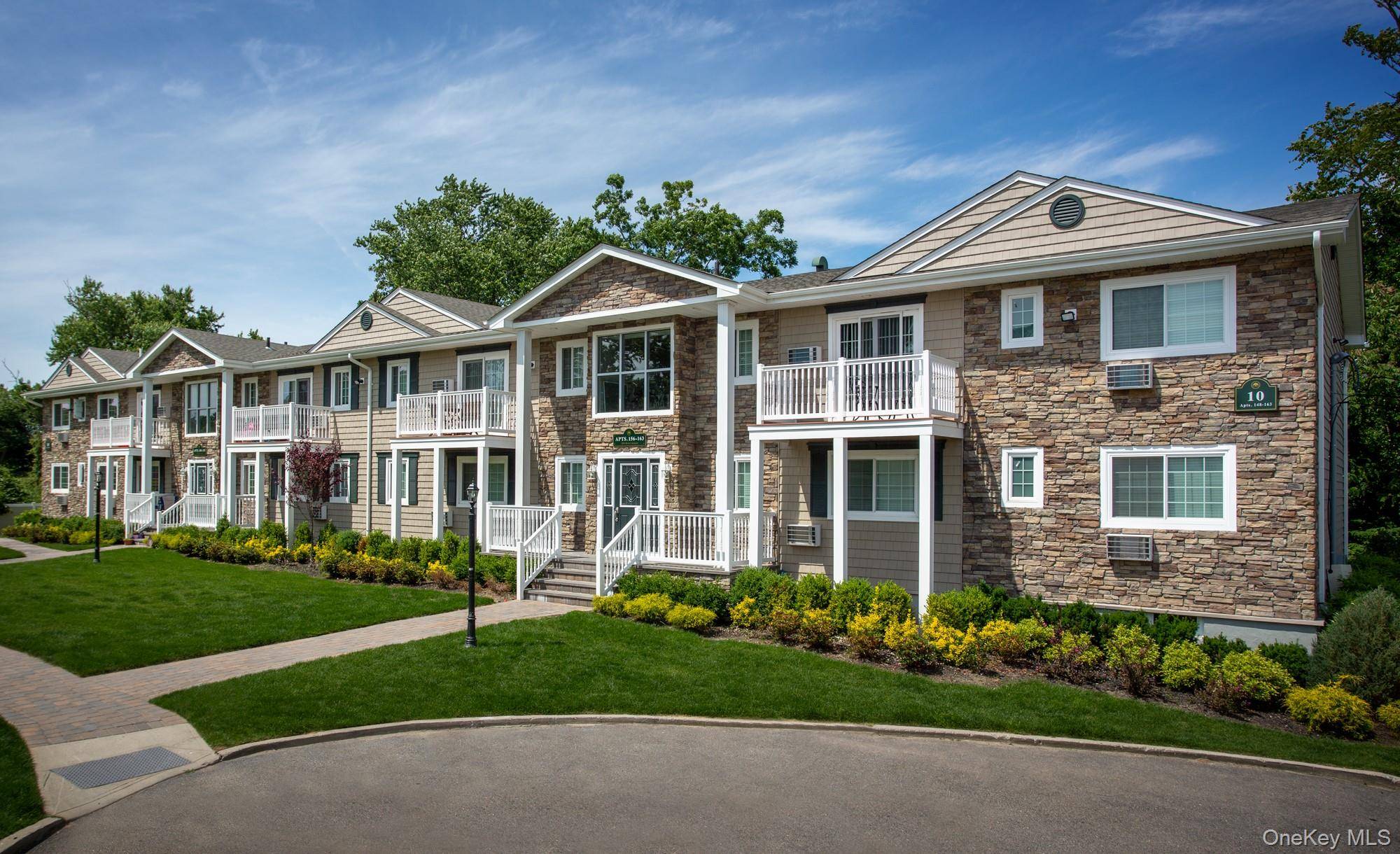 Patchogue, NY 11772,250 River AVE #142