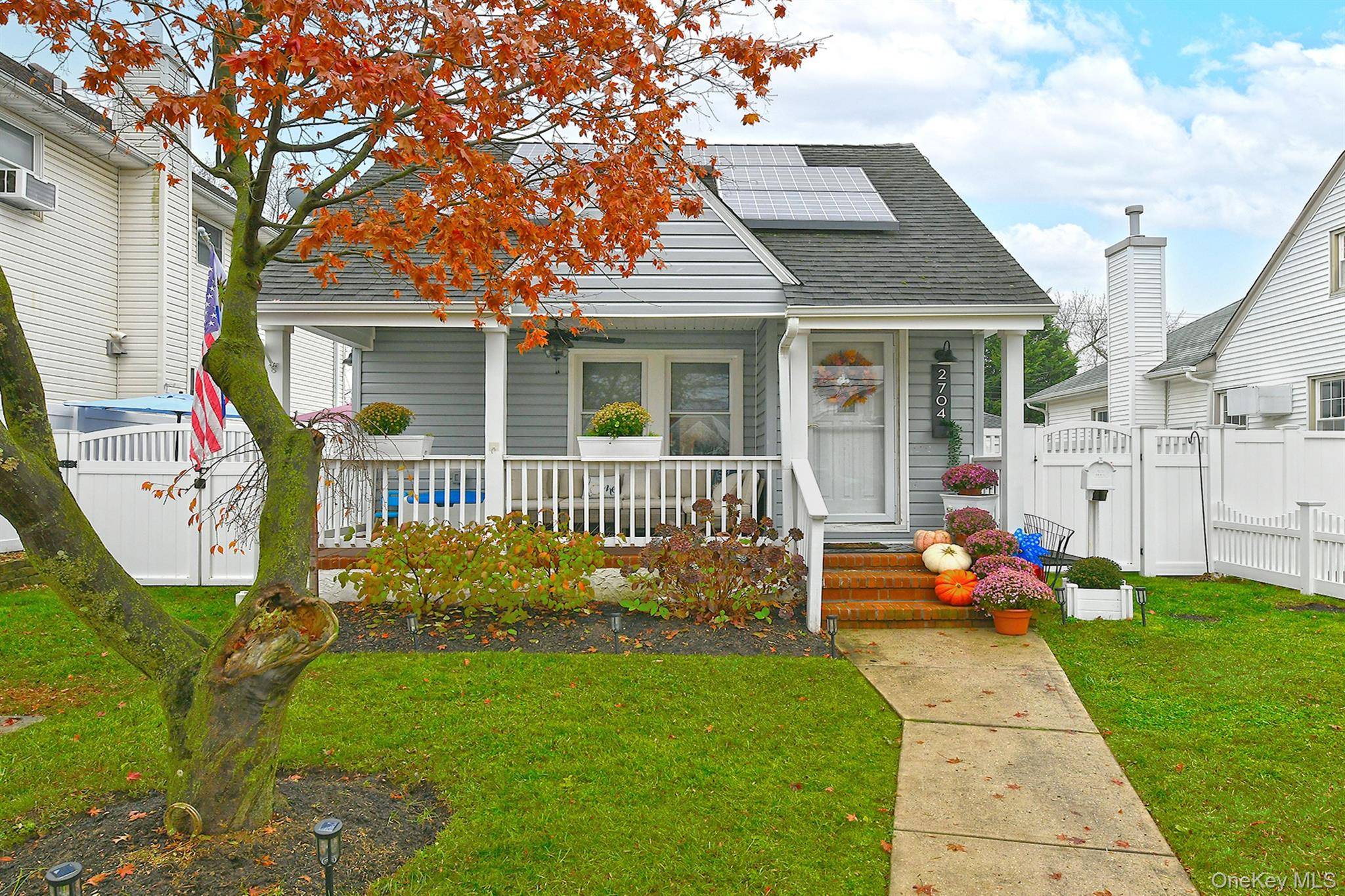 Merrick, NY 11566,2704 Beach DR