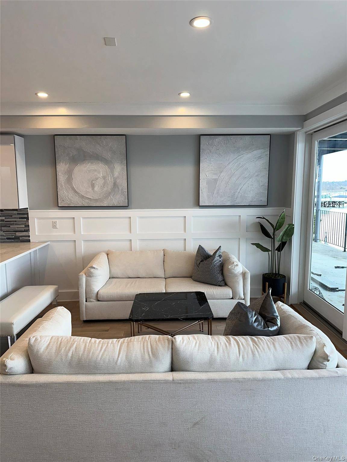 Port Washington, NY 11050,61 Orchard Beach BLVD #B