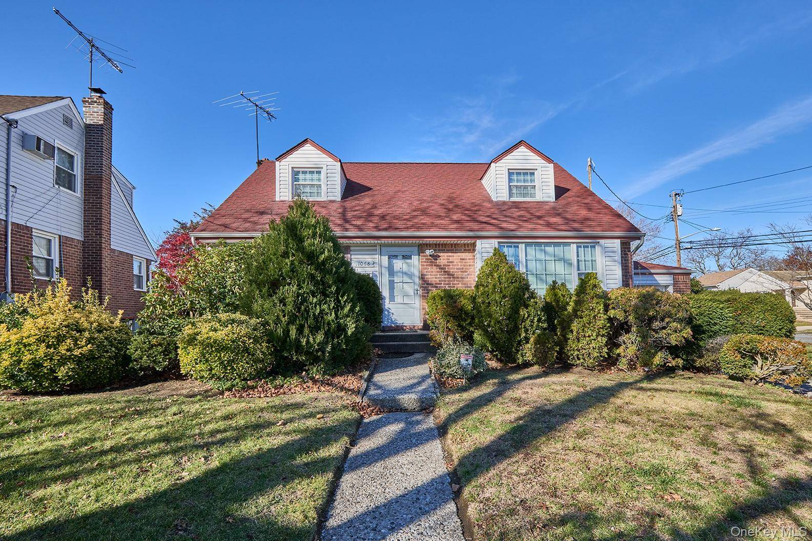 Valley Stream, NY 11580,1068 Ashley DR