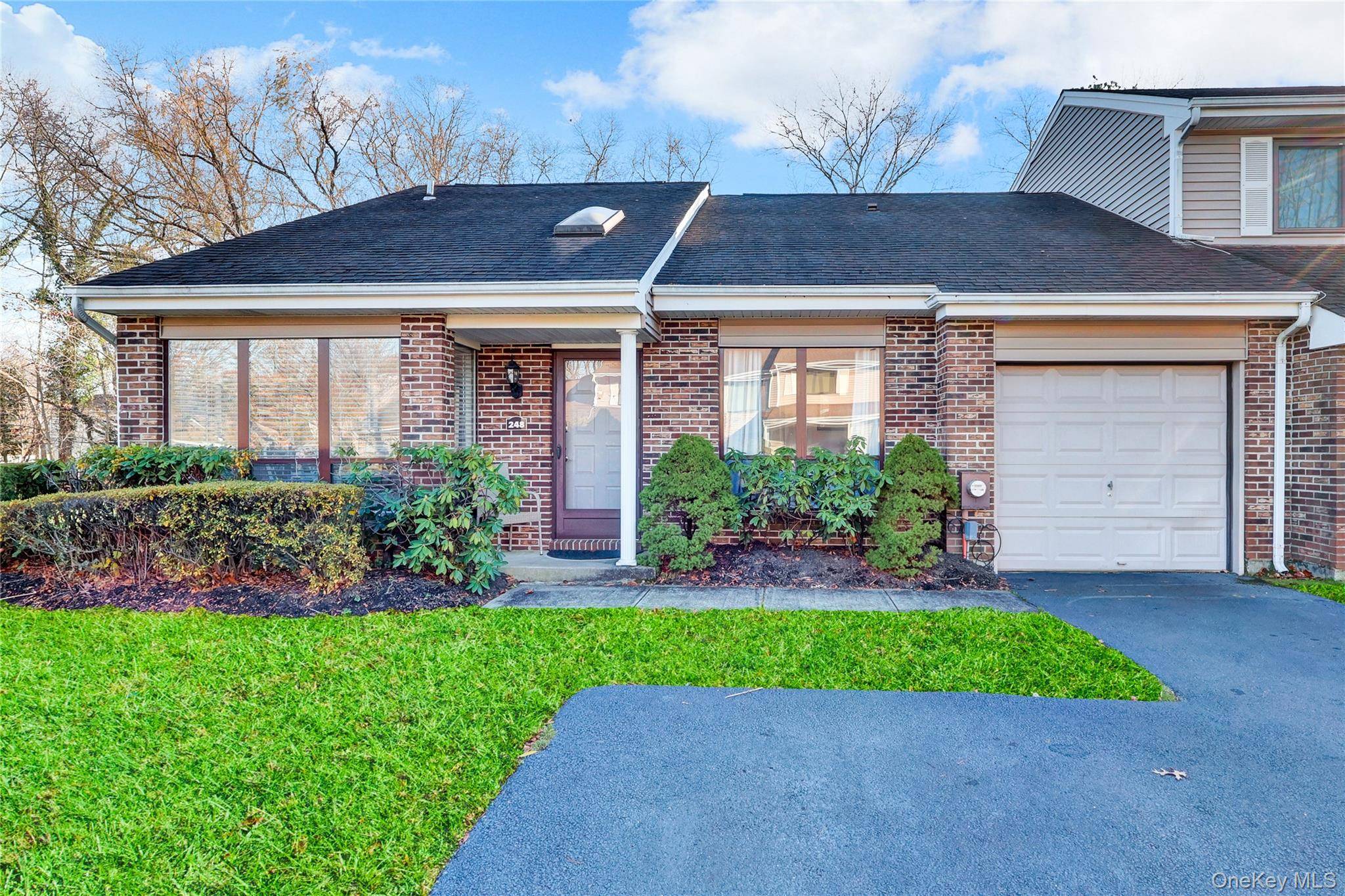 Smithtown, NY 11787,248 Pond View LN