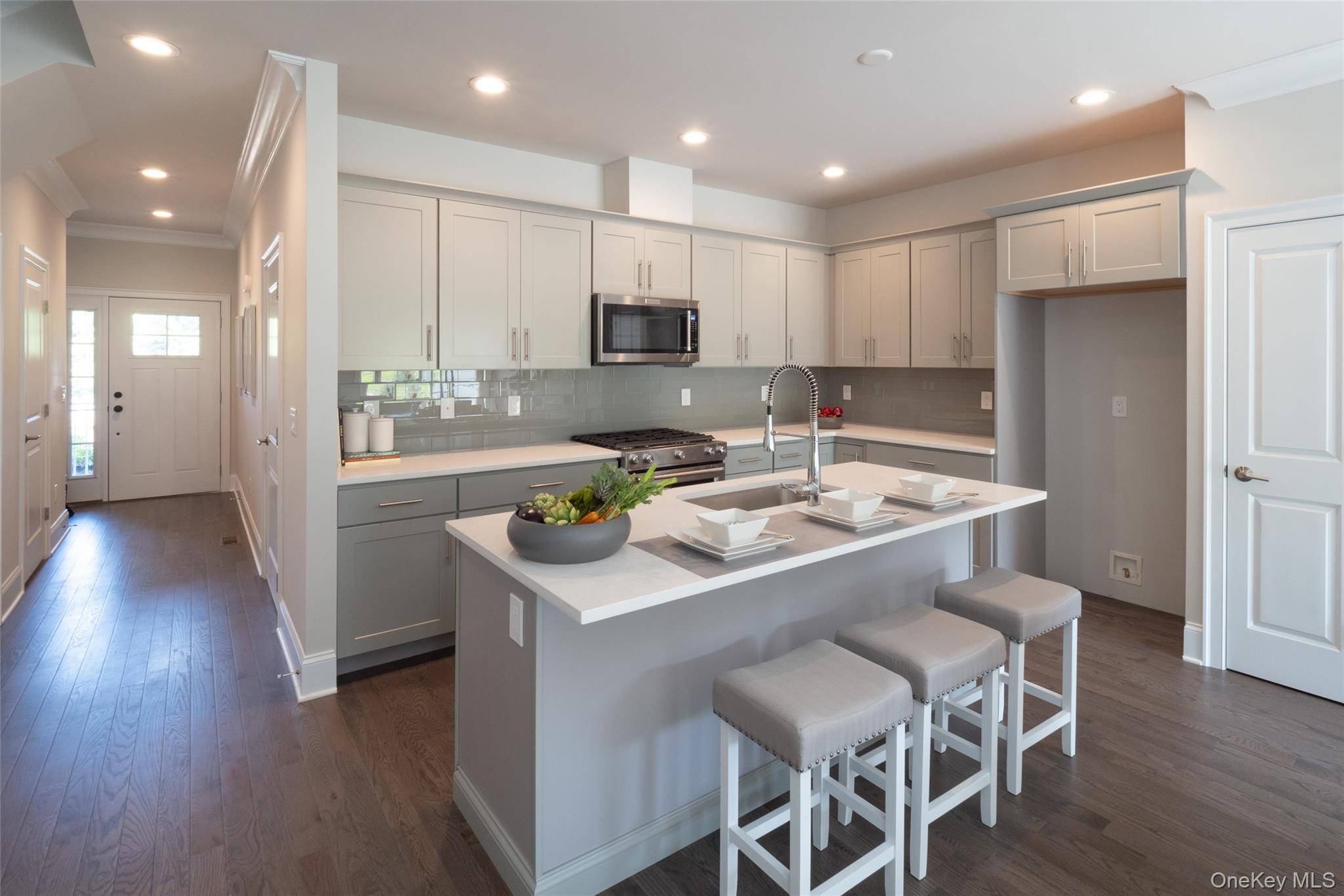 Hyde Park, NY 12538,309 Hudson View TER