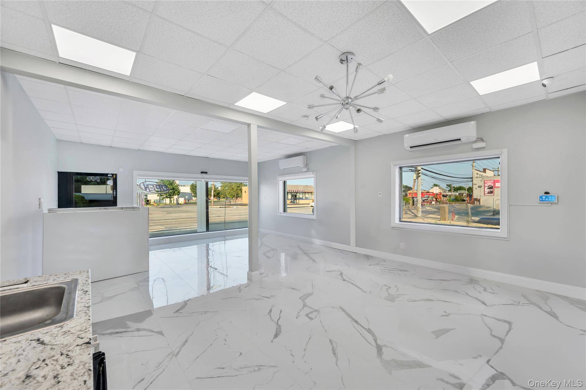 Hicksville, NY 11801,424 S Broadway