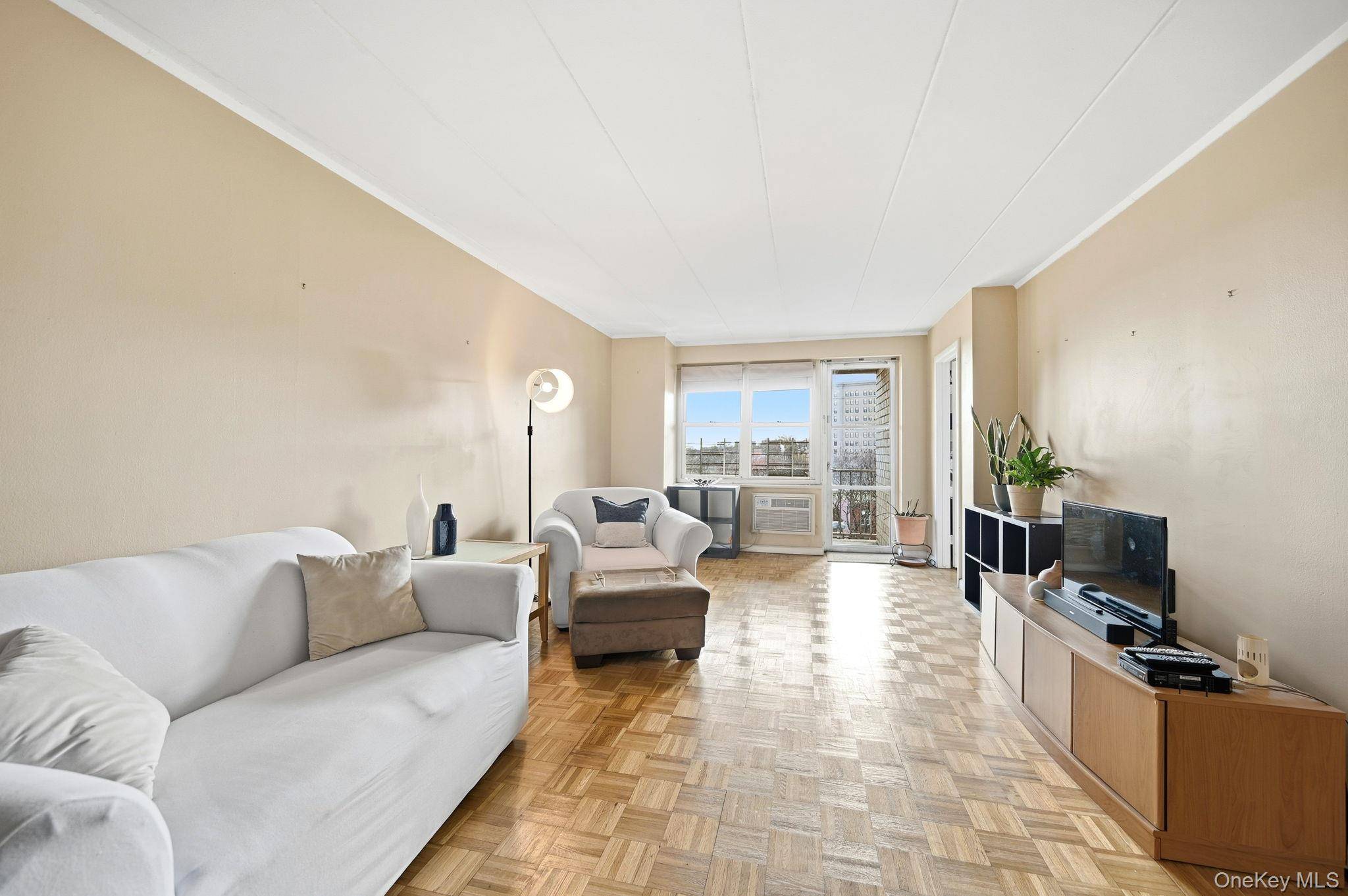 Mount Vernon, NY 10550,11 Park AVE #6V