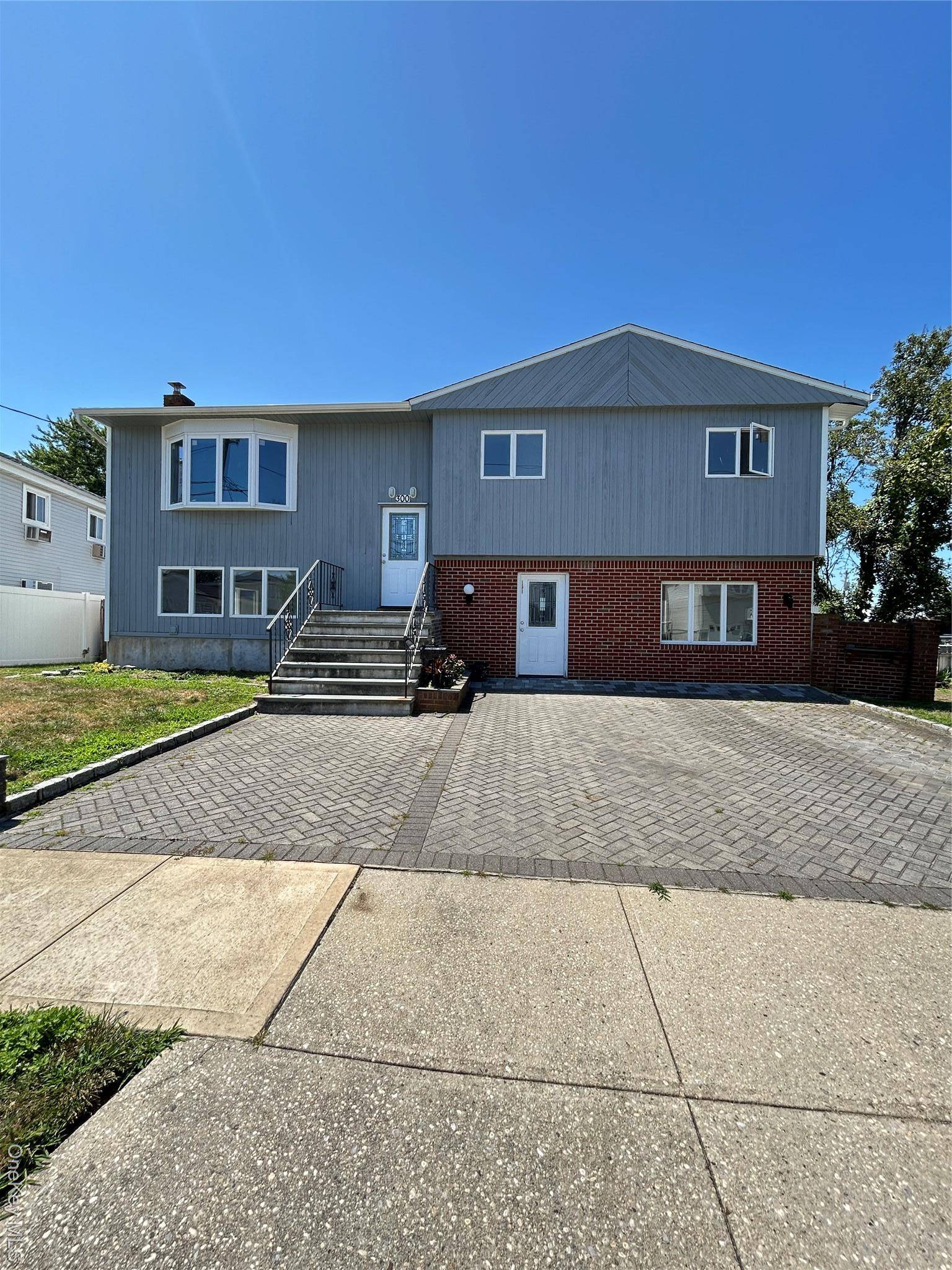 Freeport, NY 11520,300 Branch AVE