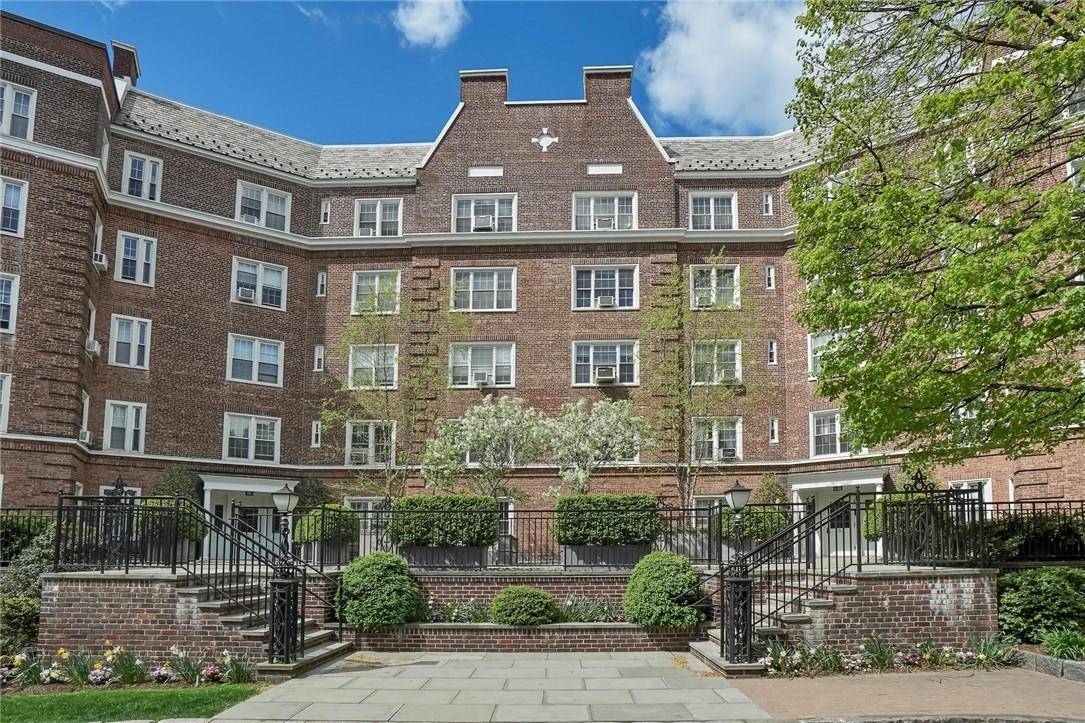 Bronxville, NY 10708,5 Midland GDNS #1J