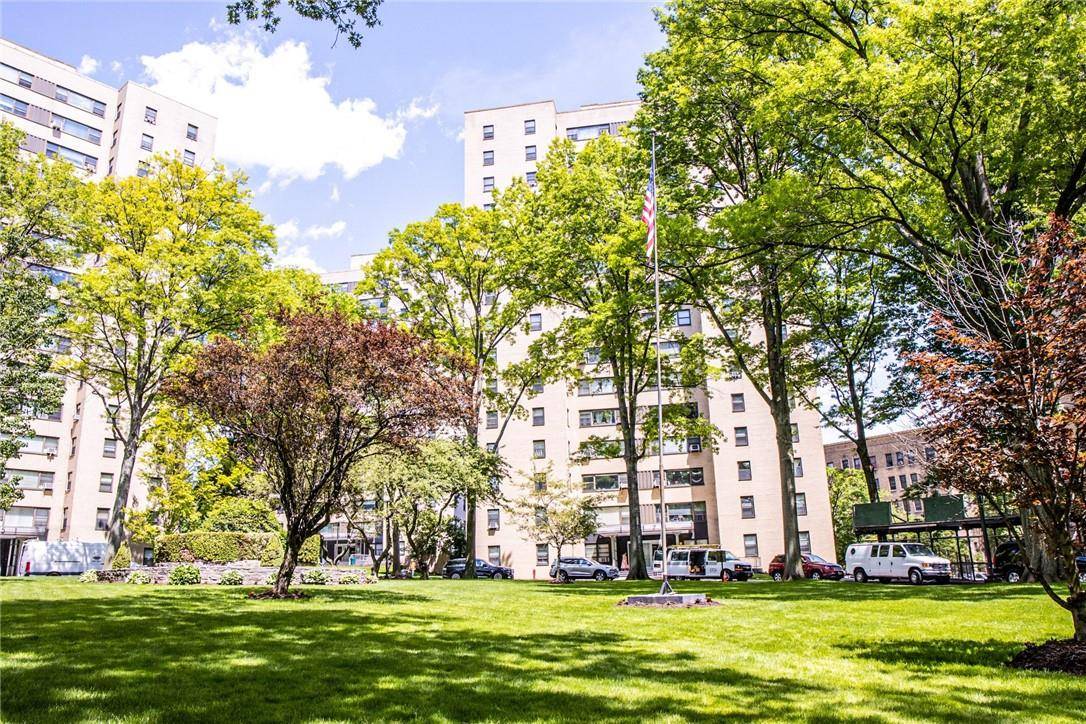 Bronx, NY 10468,7 FORDHAM HILL OVAL #5F