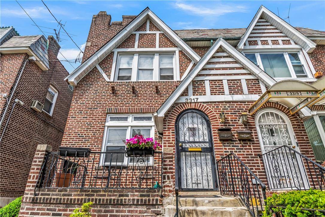 Bronx, NY 10469,3317 Wilson AVE