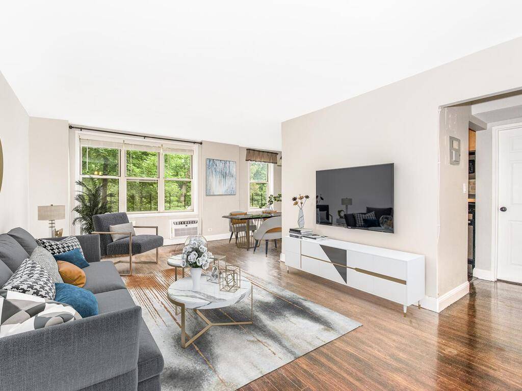 Bronx, NY 10471,5715 Mosholu AVE #3B