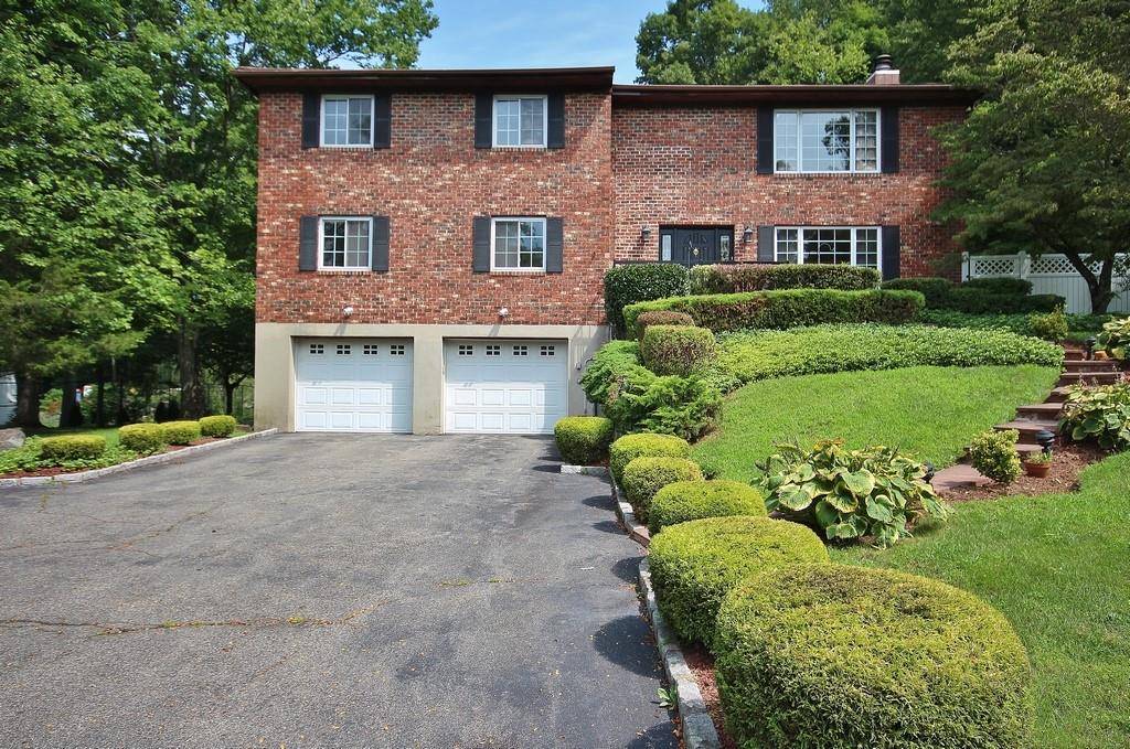 Cortlandt Manor, NY 10567,15 Elena DR