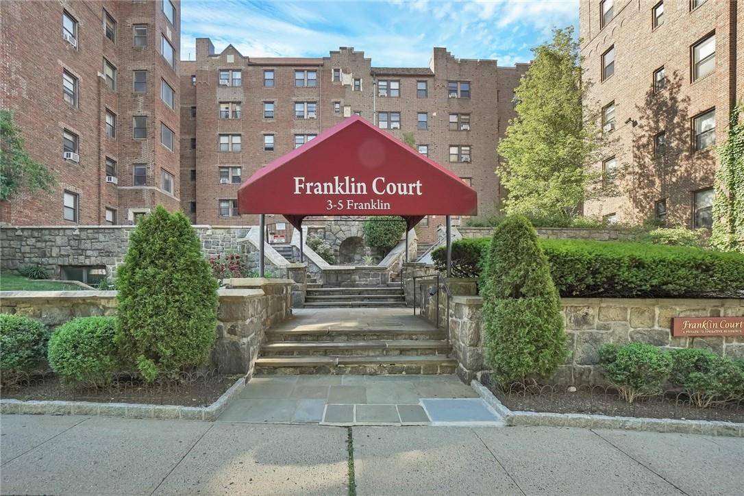 White Plains, NY 10601,3 Franklin AVE #4M