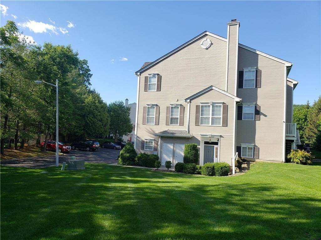 Nanuet, NY 10954,24 Willow DR