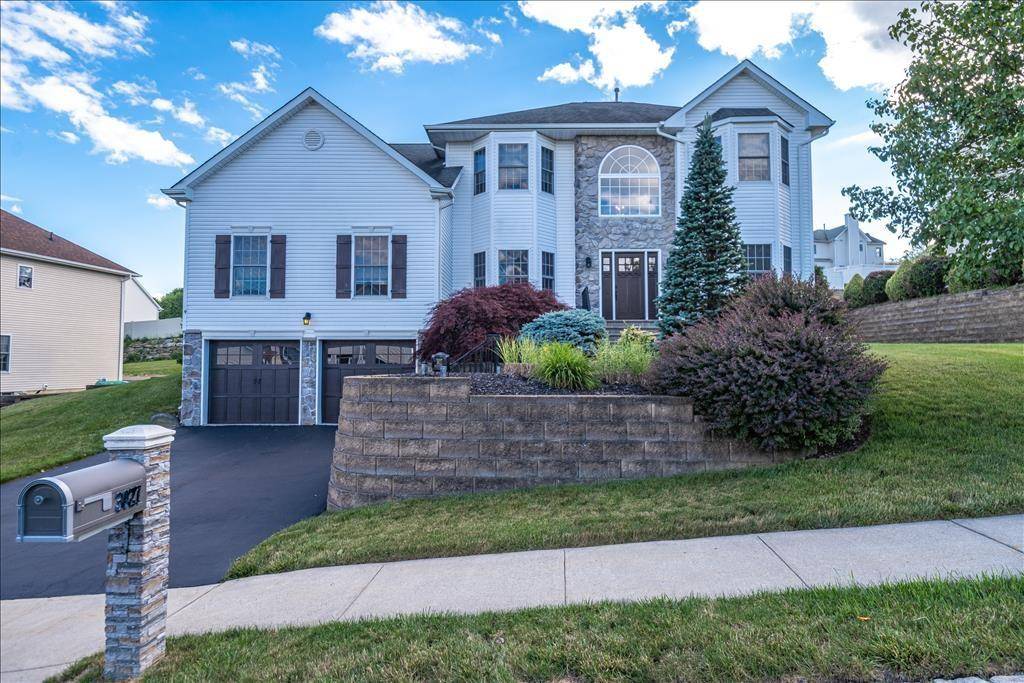 New Windsor, NY 12553,3027 Molly Pitcher DR