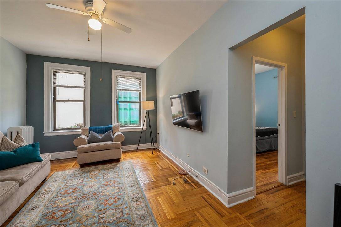 Bronx, NY 10467,3279 Hull AVE #4