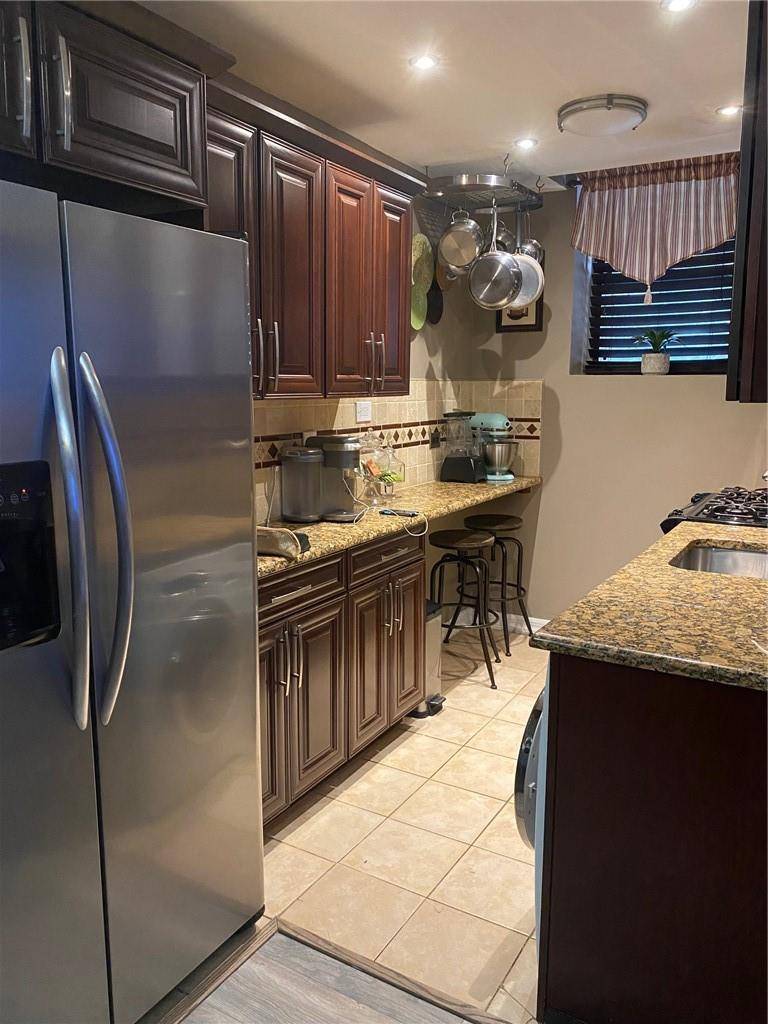 Bronx, NY 10467,3239 barker AVE #g