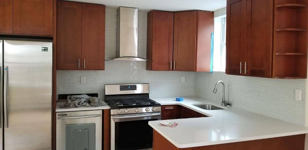 Bronx, NY 10465,922 Logan AVE