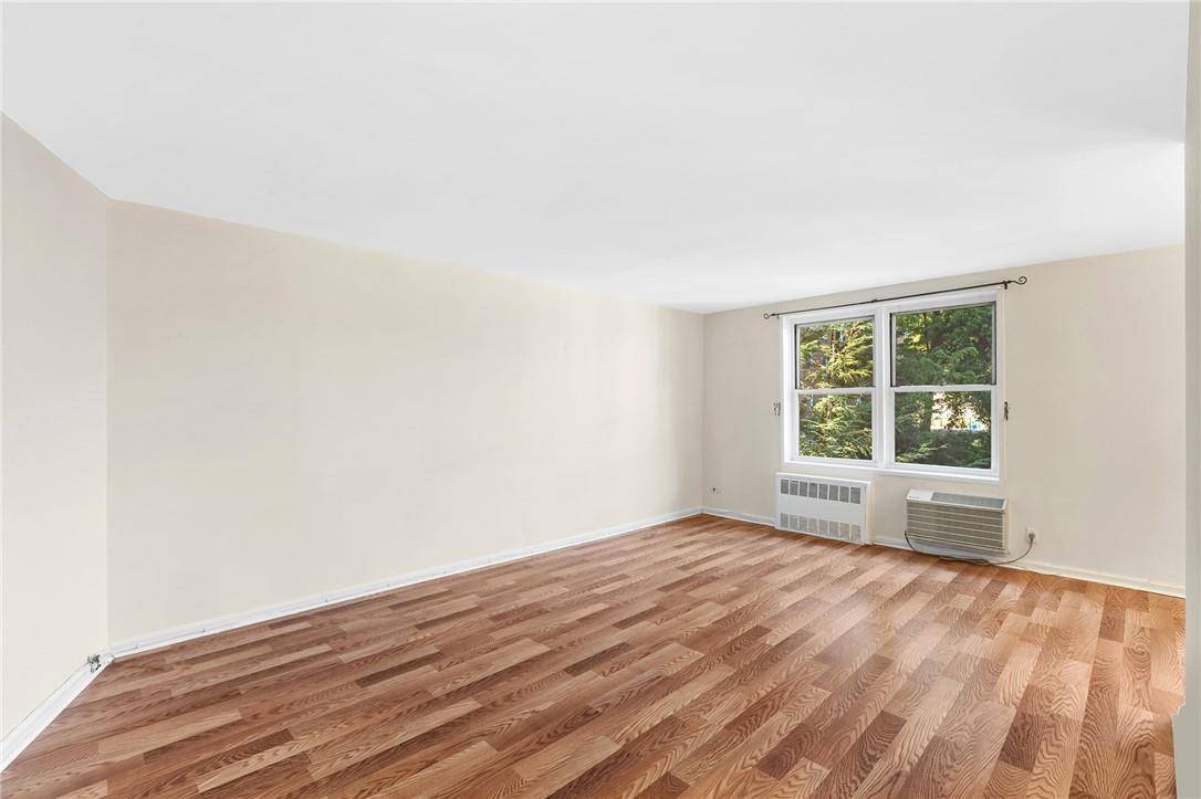 Bronx, NY 10471,255 Fieldston TER #2J