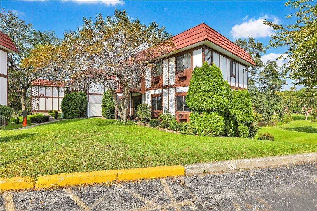 Fishkill, NY 12524,12 Skyline DR #16