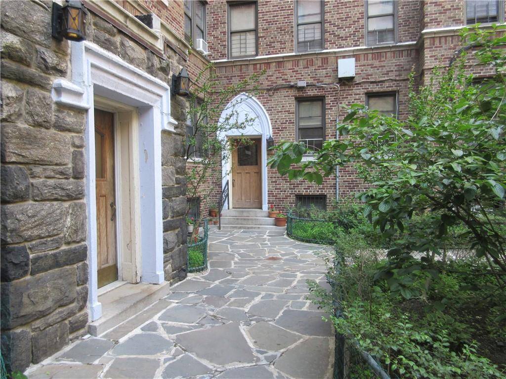 Bronx, NY 10467,3400 Wayne AVE #B-22