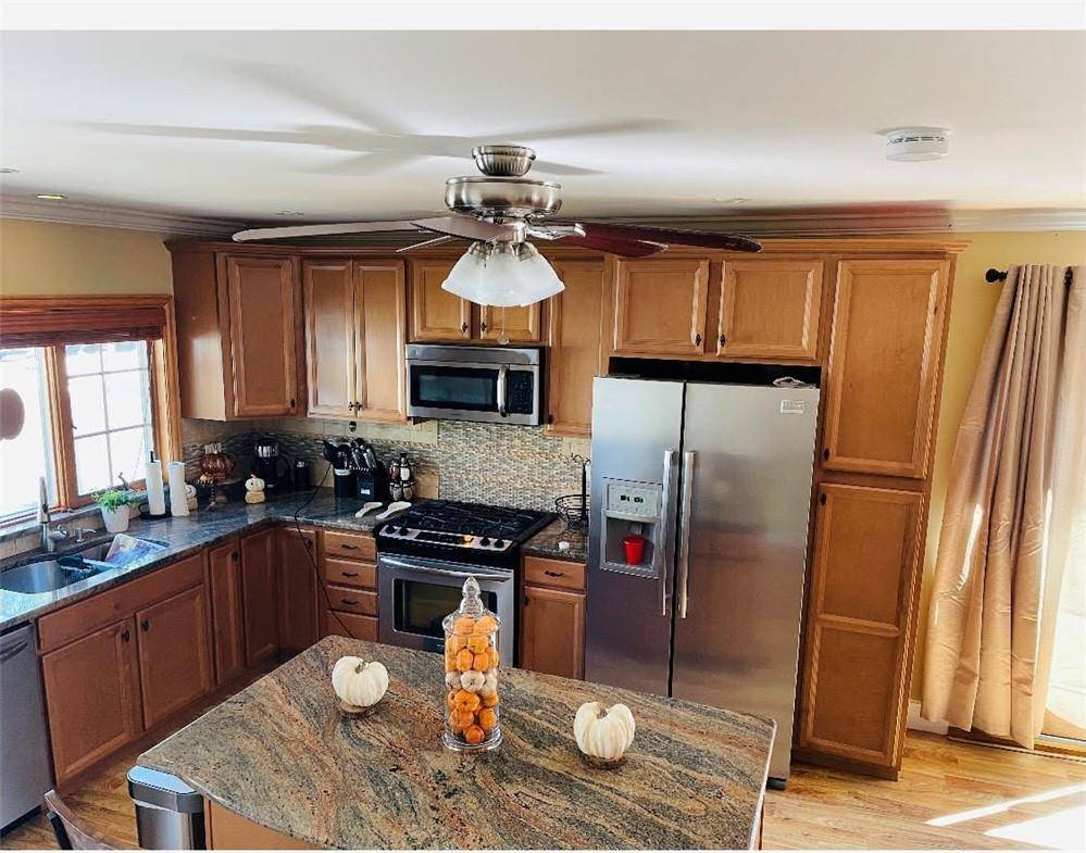 Bronx, NY 10469,2413 Tiemann AVE