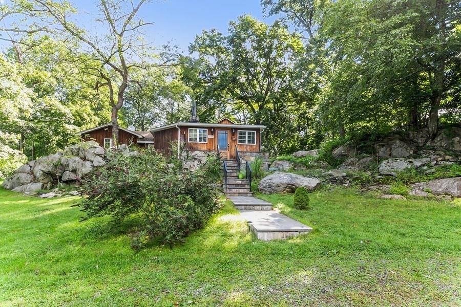 Mohegan Lake, NY 10547,3088 Maqua PL