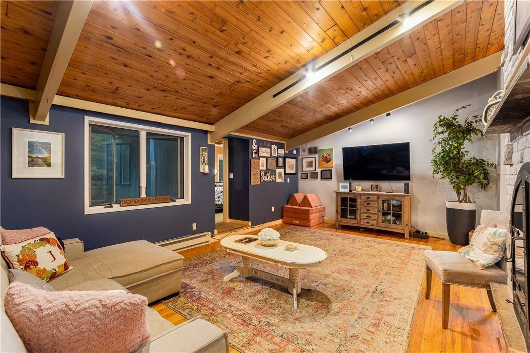 Pawling, NY 12564,104 Gristmill LN