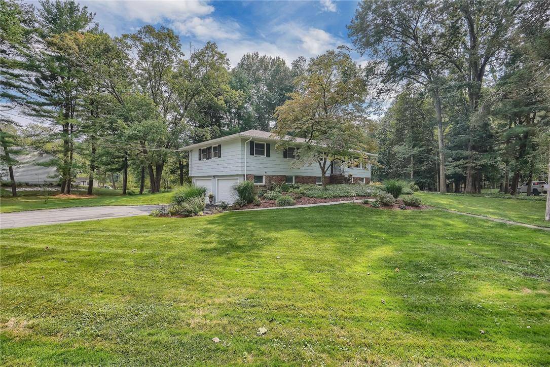 Red Hook, NY 12571,32 Aspinwall RD